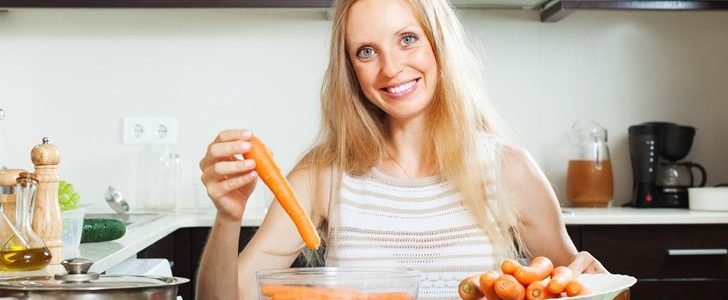 woman-cooking-fresh-vegetables-with-steamer